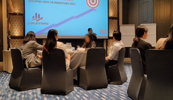 Key Takeaways จาก Leading with Purpose Mini-Workshop สรุปเนื้อหาและ Key Takeaways ที่น่าสนใจจากงานมินิเวิร์คชอป Leading with Purpose โดย อ. คม สุวรรณพิมล เกี่ยวกับ การพัฒนาผู้นำให้สอดคล้องกับ Organizational Purpose ซึ่งในปัจจุบัน เป็นสิ่งที่ทำให้องค์กรได้ทบทวนถึงเหตุผลในการคงอยู่ของธุรกิจไม่ว่าจะเป็น คุณค่าที่ส่งมอบ ผลกระทบต่อผู้มีส่วนได้ส่วนเสีย ตลอดจนกระบวนการทั้งหมดขององค์กรเองว่าได้สอดคล้องกับความมุ่งหวังที่แท้จริงมากน้อยเพียงใด